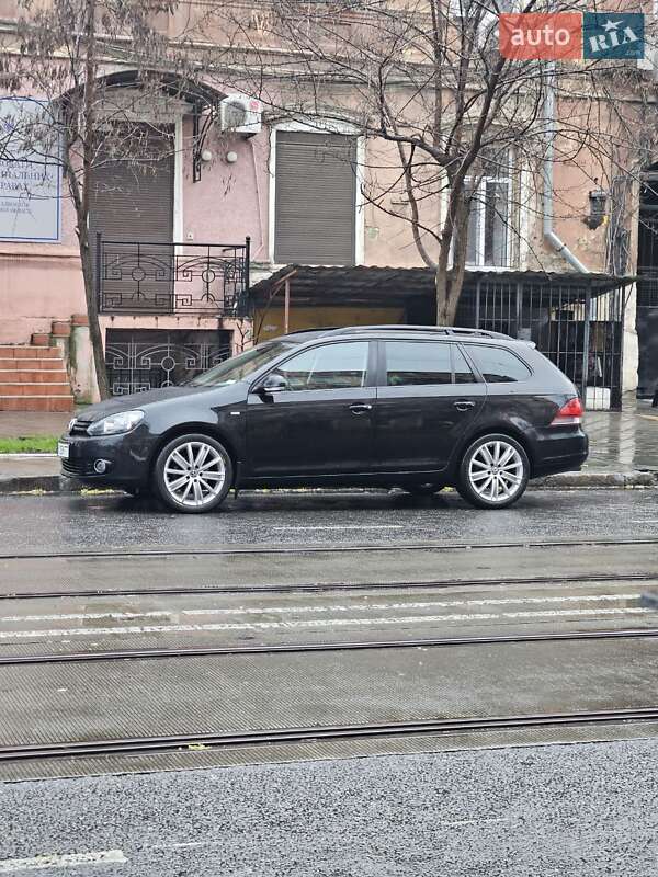 Універсал Volkswagen Golf 2013 в Одесі