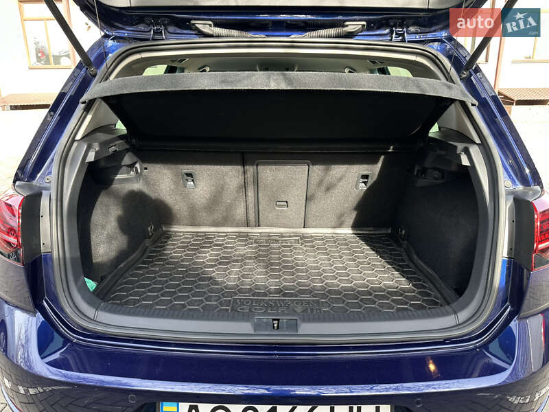 Хетчбек Volkswagen Golf 2019 в Луцьку