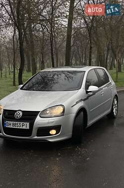 Хэтчбек Volkswagen Golf 2008 в 