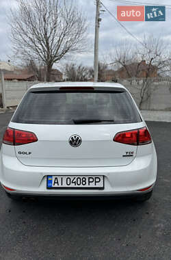 Хэтчбек Volkswagen Golf 2013 в 