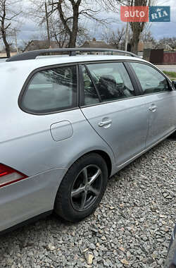 Универсал Volkswagen Golf 2010 в 