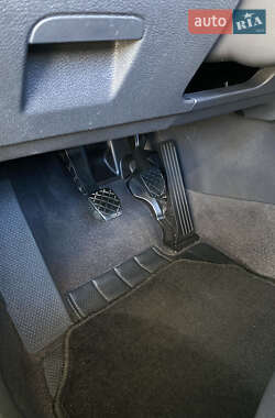 Хэтчбек Volkswagen Golf 2005 в 