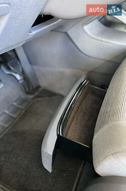 Хэтчбек Volkswagen Golf 2005 в 