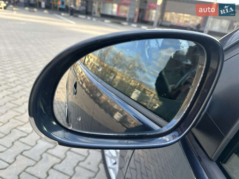 Хэтчбек Volkswagen Golf 2006 в Черновцах