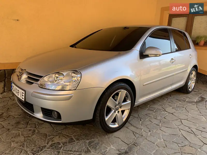 Хетчбек Volkswagen Golf 2007 в 