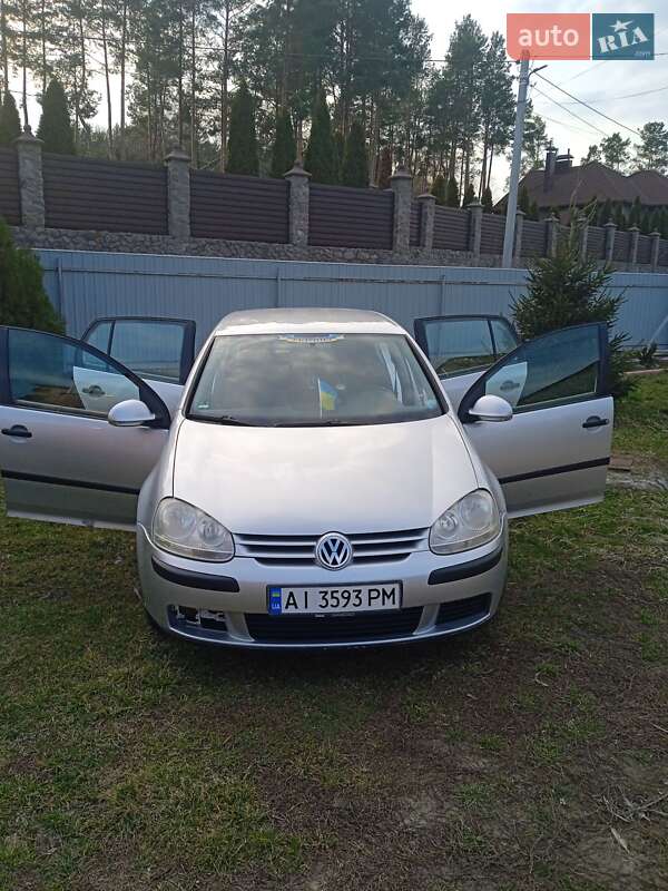 Volkswagen Golf 2004