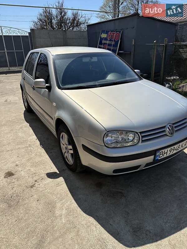 Хэтчбек Volkswagen Golf 2000 в Одессе