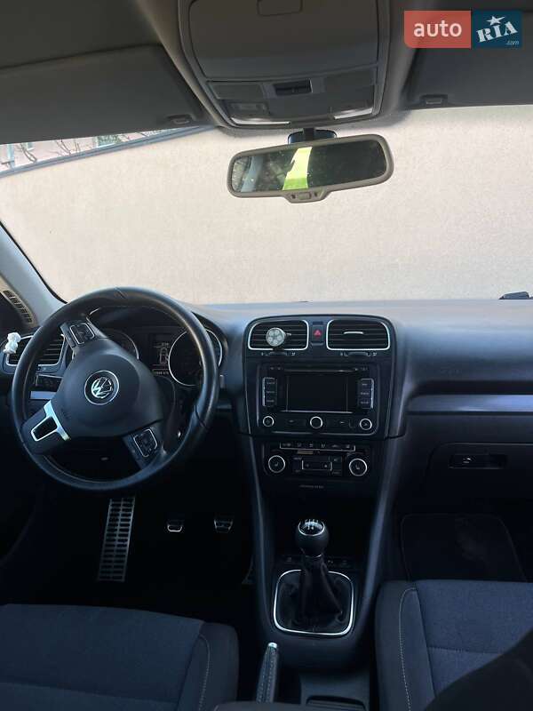 Універсал Volkswagen Golf 2012 в Виноградові