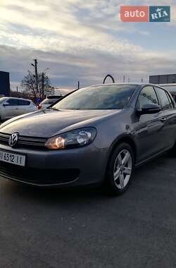 Хэтчбек Volkswagen Golf 2009 в 