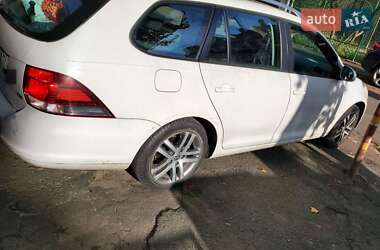 Универсал Volkswagen Golf 2012 в 