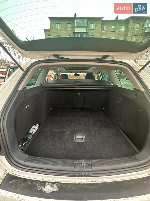 Універсал Volkswagen Golf 2011 в Києві