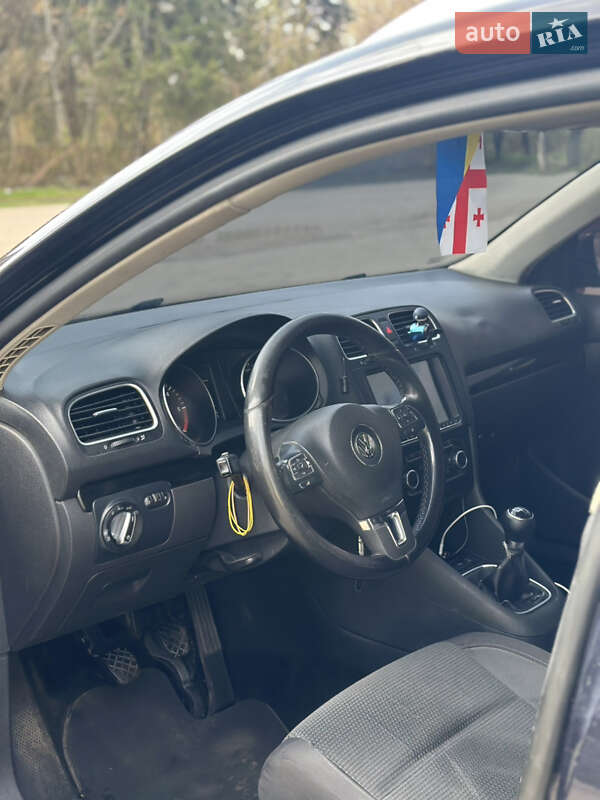 Универсал Volkswagen Golf 2011 в Славянске