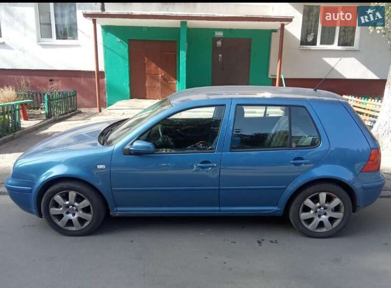 Хэтчбек Volkswagen Golf 2003 в Житомире