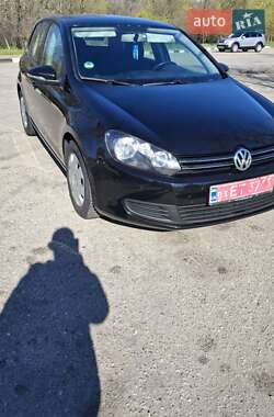 Хэтчбек Volkswagen Golf 2010 в 