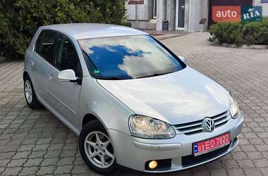 Хэтчбек Volkswagen Golf 2008 в 
