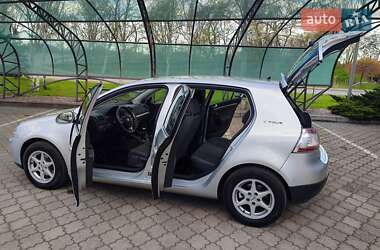 Хэтчбек Volkswagen Golf 2008 в 