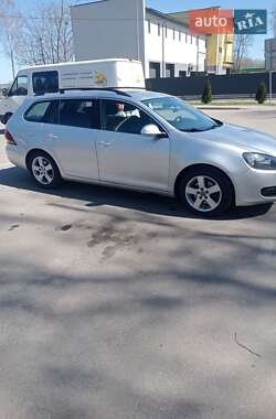 Універсал Volkswagen Golf 2010 в 