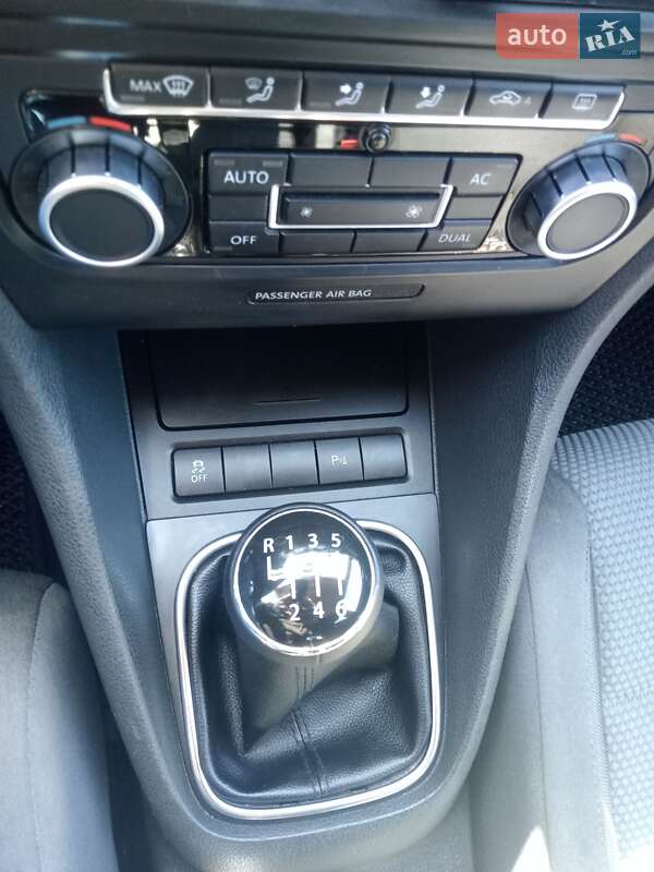 Універсал Volkswagen Golf 2010 в Івано-Франківську