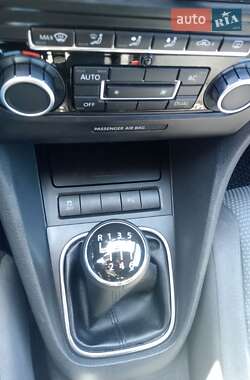 Універсал Volkswagen Golf 2010 в 