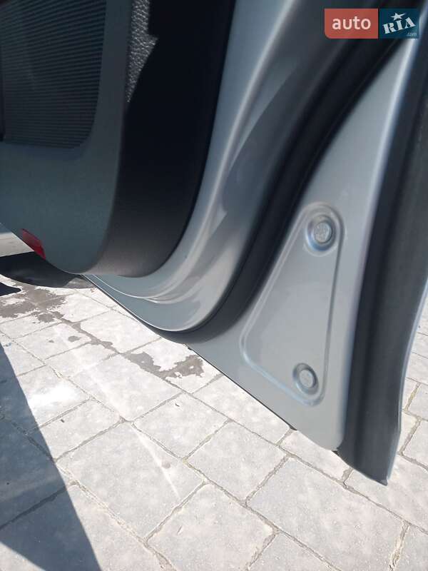 Універсал Volkswagen Golf 2010 в Івано-Франківську