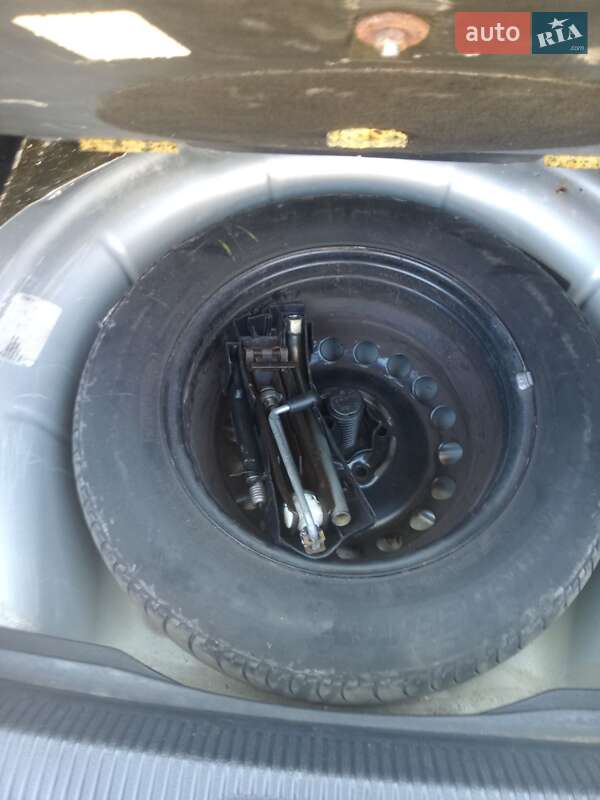 Універсал Volkswagen Golf 2010 в Івано-Франківську