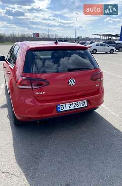 Хэтчбек Volkswagen Golf 2014 в 