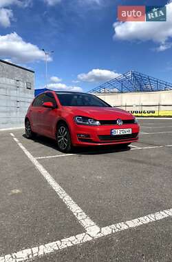 Хэтчбек Volkswagen Golf 2014 в 