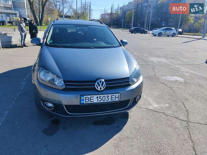 Универсал Volkswagen Golf 2010 в 