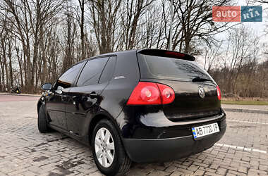 Хэтчбек Volkswagen Golf 2006 в 
