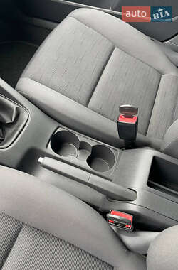 Хэтчбек Volkswagen Golf 2005 в 