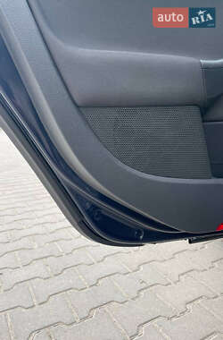 Хэтчбек Volkswagen Golf 2005 в 