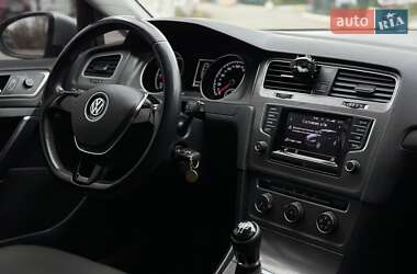 Универсал Volkswagen Golf 2013 в 