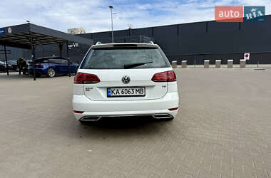 Универсал Volkswagen Golf 2018 в 