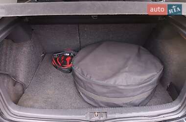 Хэтчбек Volkswagen Golf 2006 в 