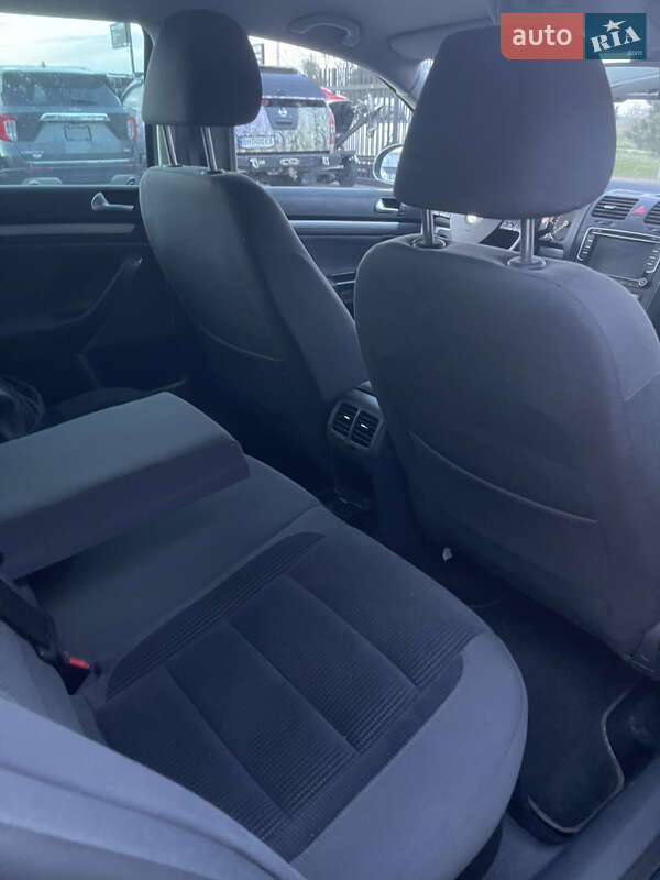 Универсал Volkswagen Golf 2009 в Одессе