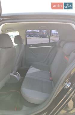 Хэтчбек Volkswagen Golf 2007 в 