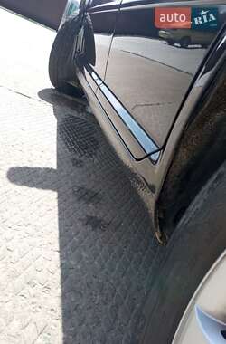 Хэтчбек Volkswagen Golf 1999 в 