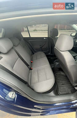 Хэтчбек Volkswagen Golf 2007 в 