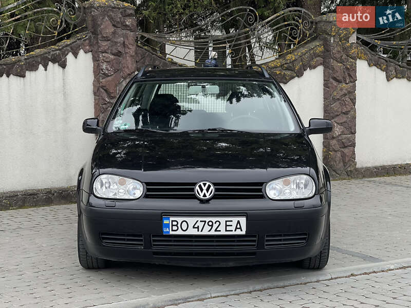 Універсал Volkswagen Golf 2001 в Тернополі