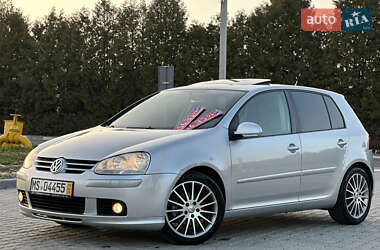 Хетчбек Volkswagen Golf 2005 в 