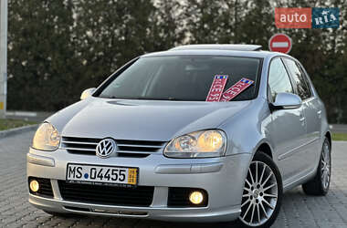 Хетчбек Volkswagen Golf 2005 в 