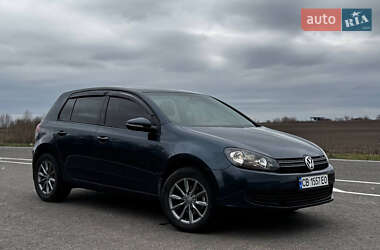 Хэтчбек Volkswagen Golf 2013 в 