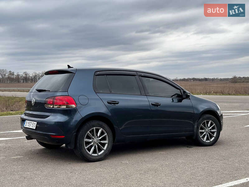 Хэтчбек Volkswagen Golf 2013 в Прилуках