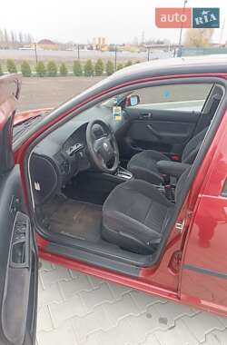 Хэтчбек Volkswagen Golf 1998 в 