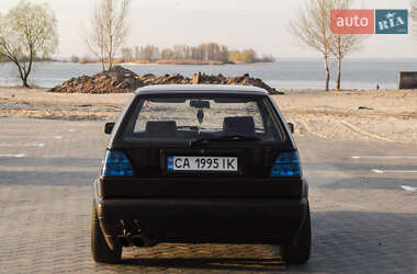 Хэтчбек Volkswagen Golf 1986 в 