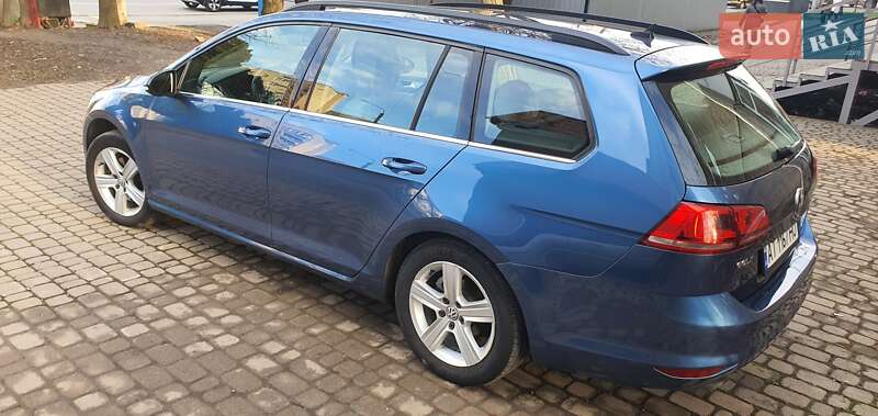 Универсал Volkswagen Golf 2015 в Ивано-Франковске