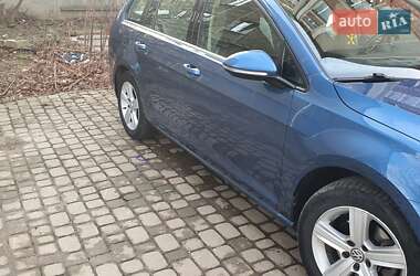 Универсал Volkswagen Golf 2015 в 