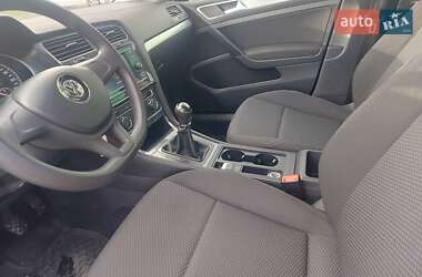 Хэтчбек Volkswagen Golf 2018 в 