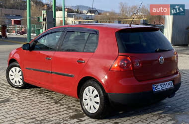 Хэтчбек Volkswagen Golf 2008 в 