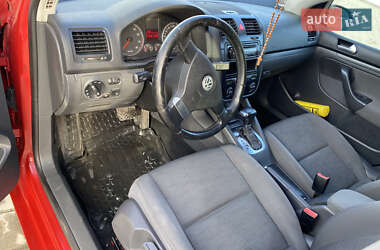 Хэтчбек Volkswagen Golf 2008 в 